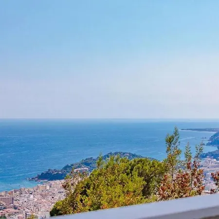 Villa Blanca Lloret de Mar