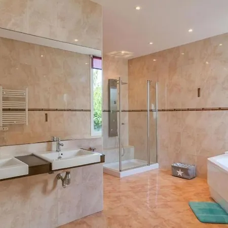 Villa Blanca