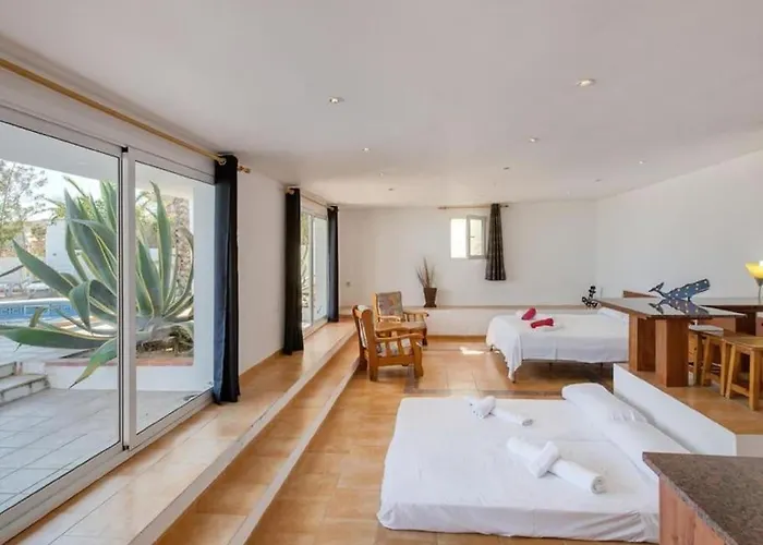 Blanca Villa Lloret de Mar